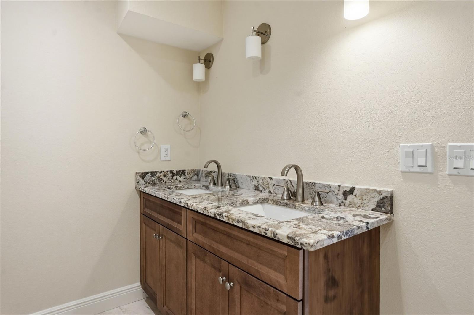 6025 RANDAN CT — photo 57