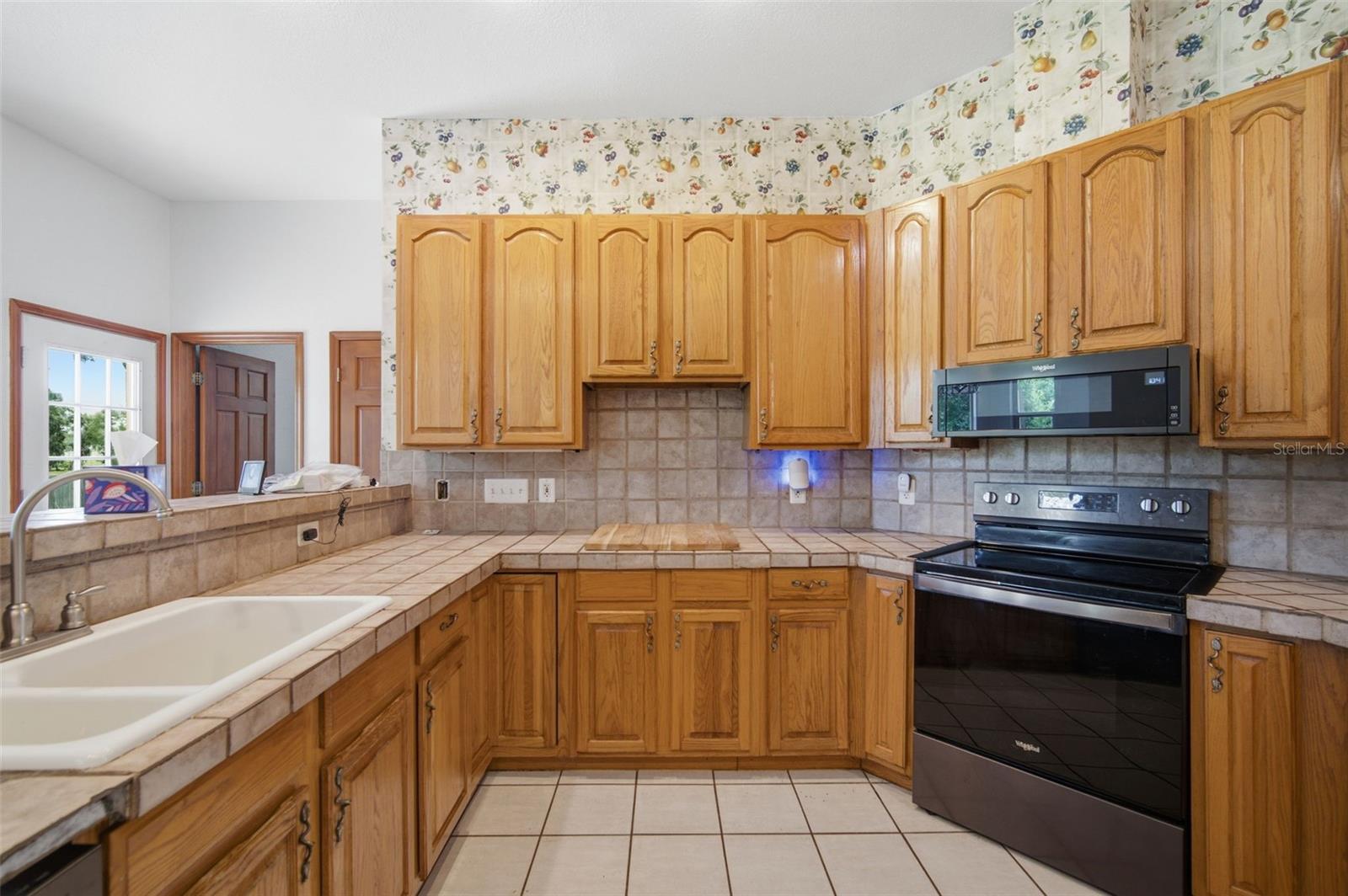 6611 W KNIGHTS GRIFFIN RD — photo 43