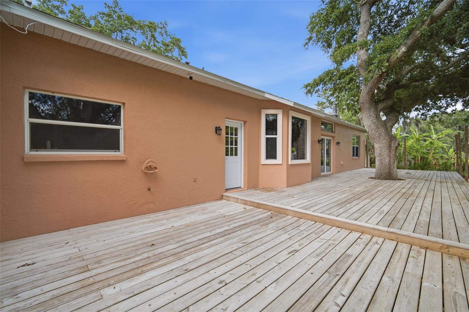 6611 W KNIGHTS GRIFFIN RD — photo 9