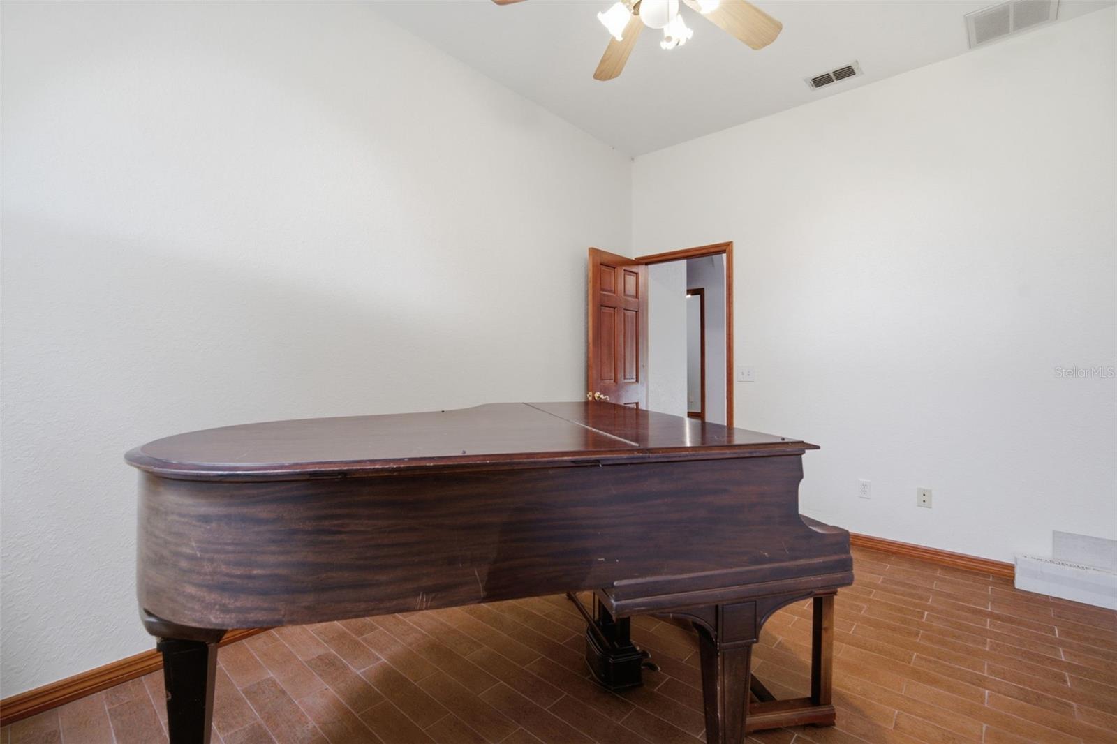 6611 W KNIGHTS GRIFFIN RD — photo 49