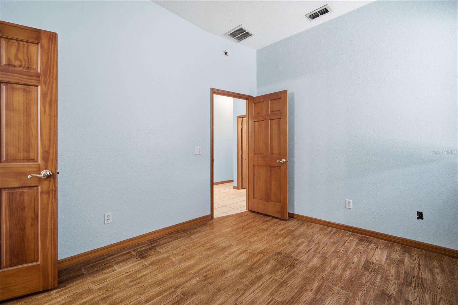 6611 W KNIGHTS GRIFFIN RD — photo 24