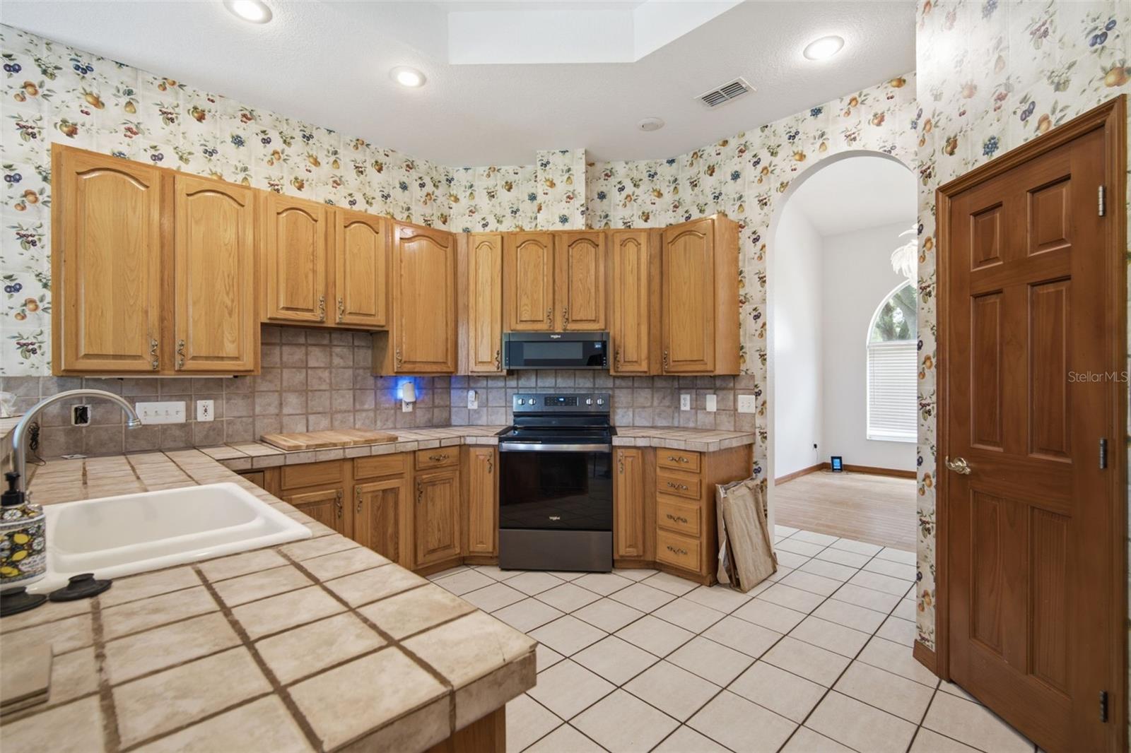 6611 W KNIGHTS GRIFFIN RD — photo 42