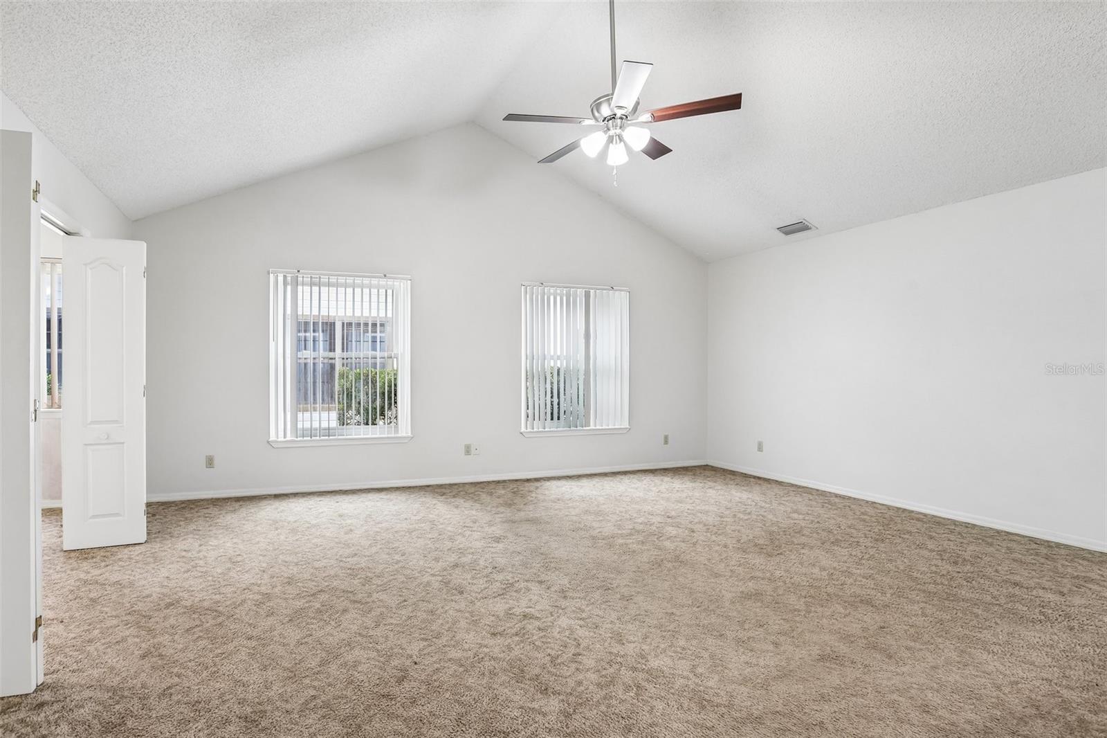 6540 FOXMOOR DR — photo 11