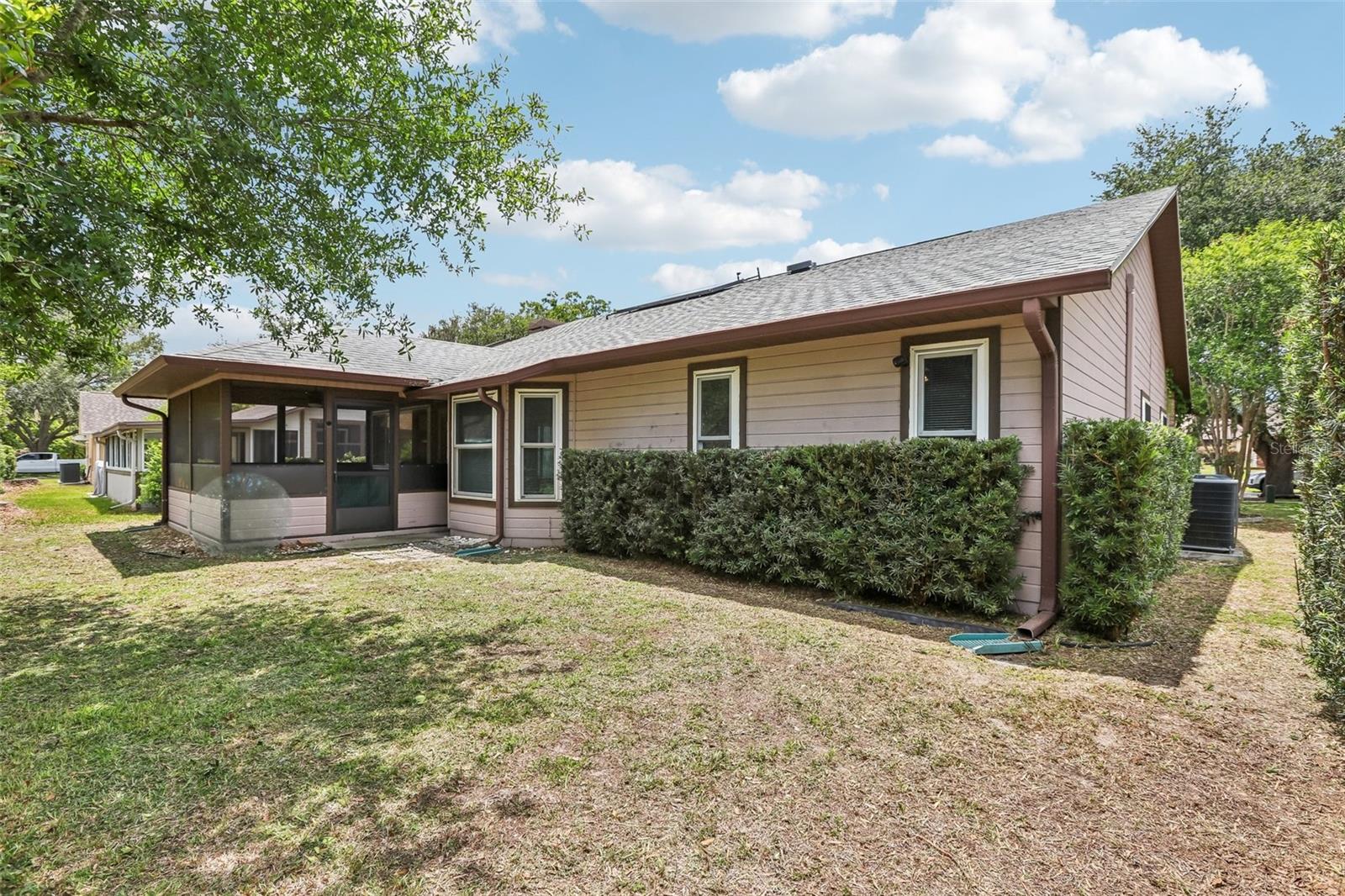 6540 FOXMOOR DR — photo 37
