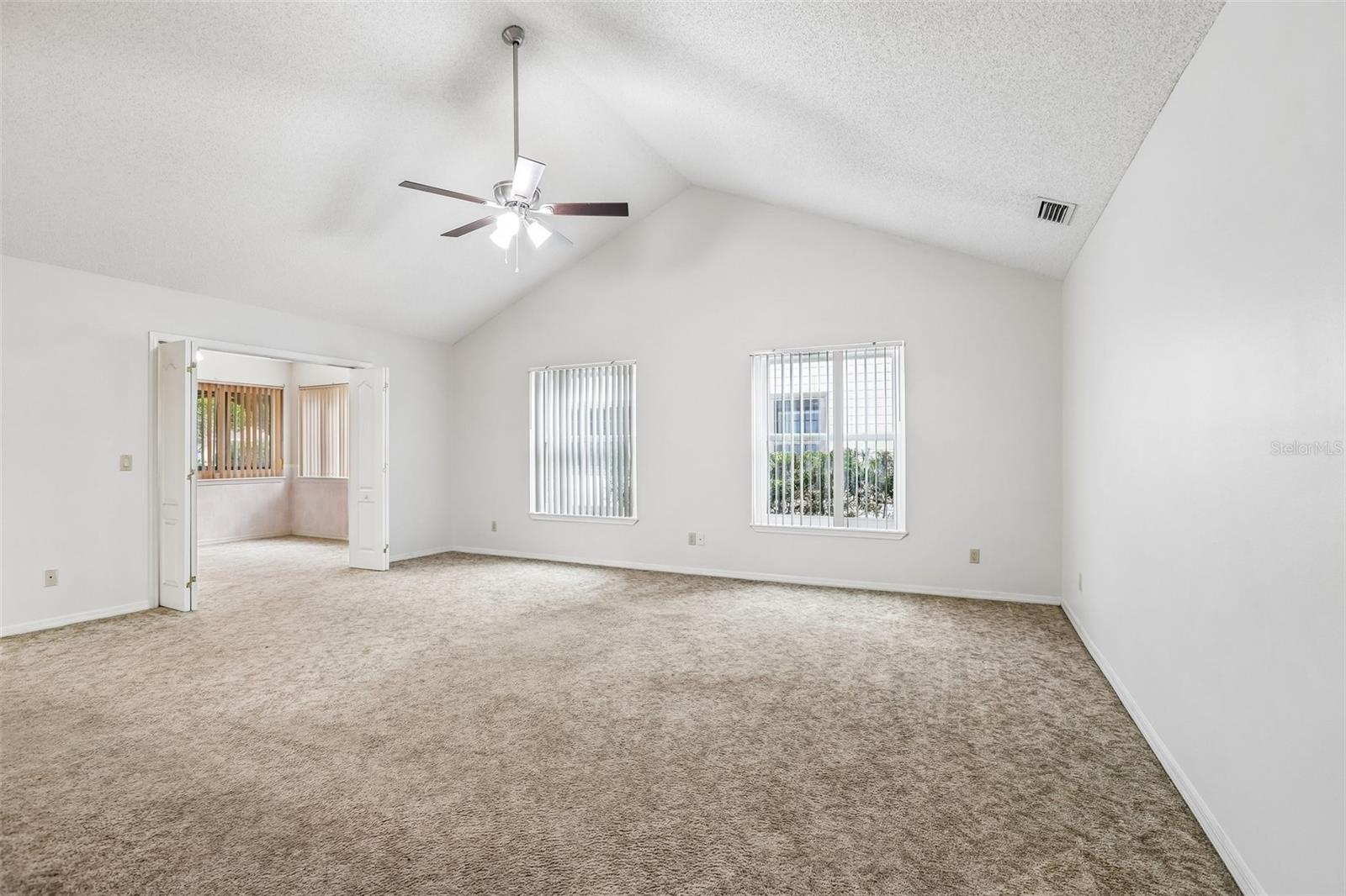 6540 FOXMOOR DR — photo 8