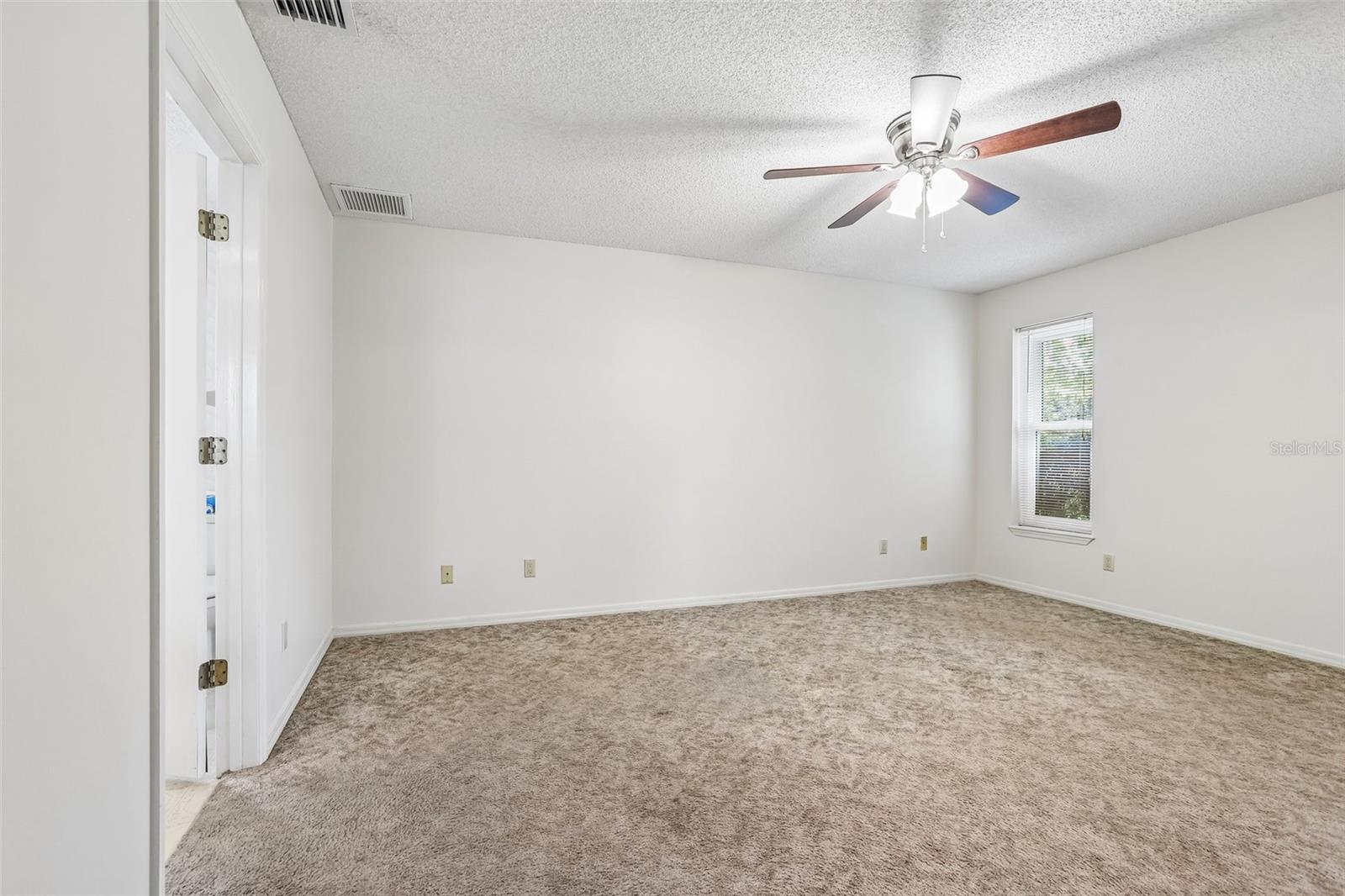 6540 FOXMOOR DR — photo 28