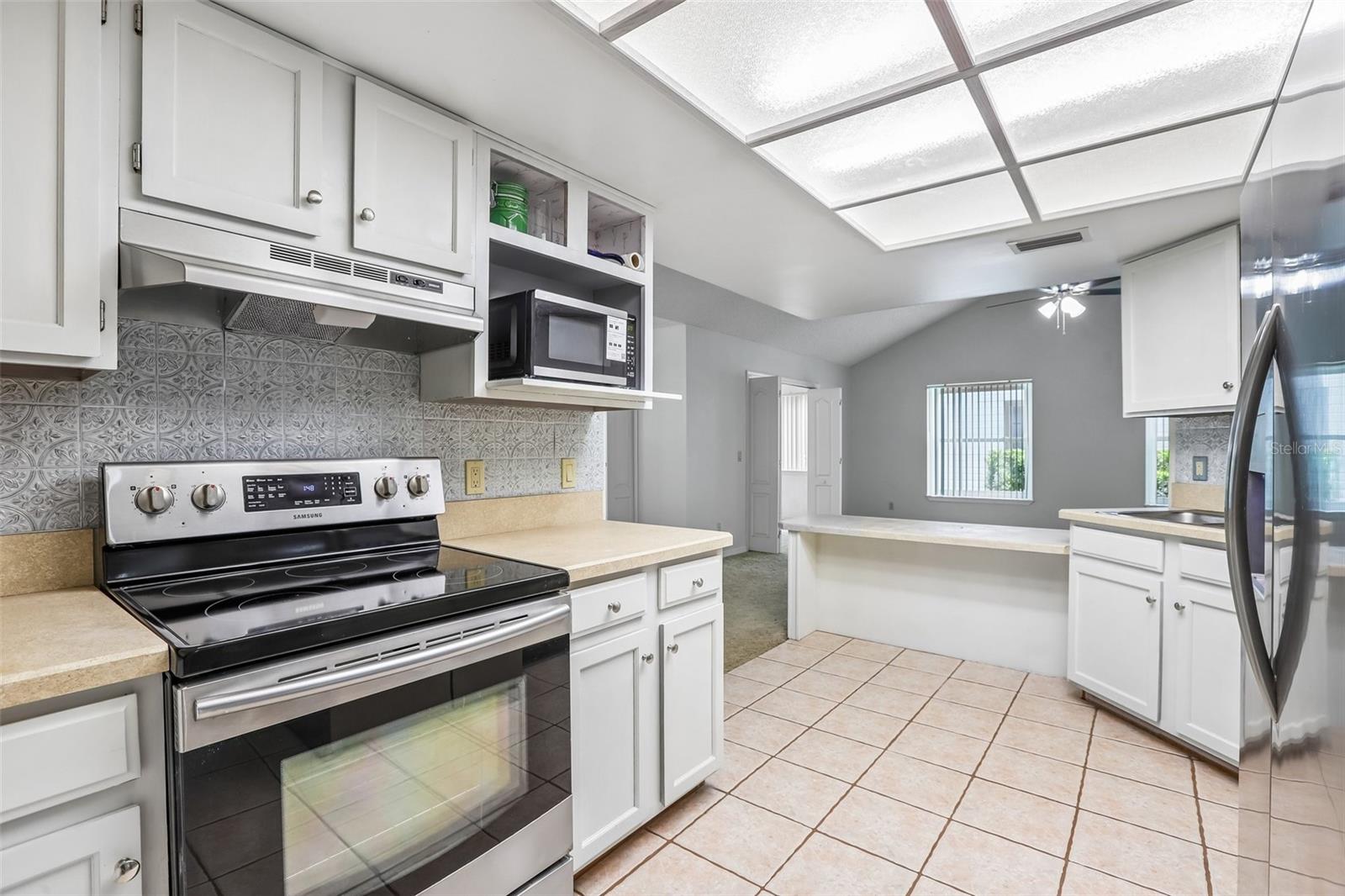 6540 FOXMOOR DR — photo 23