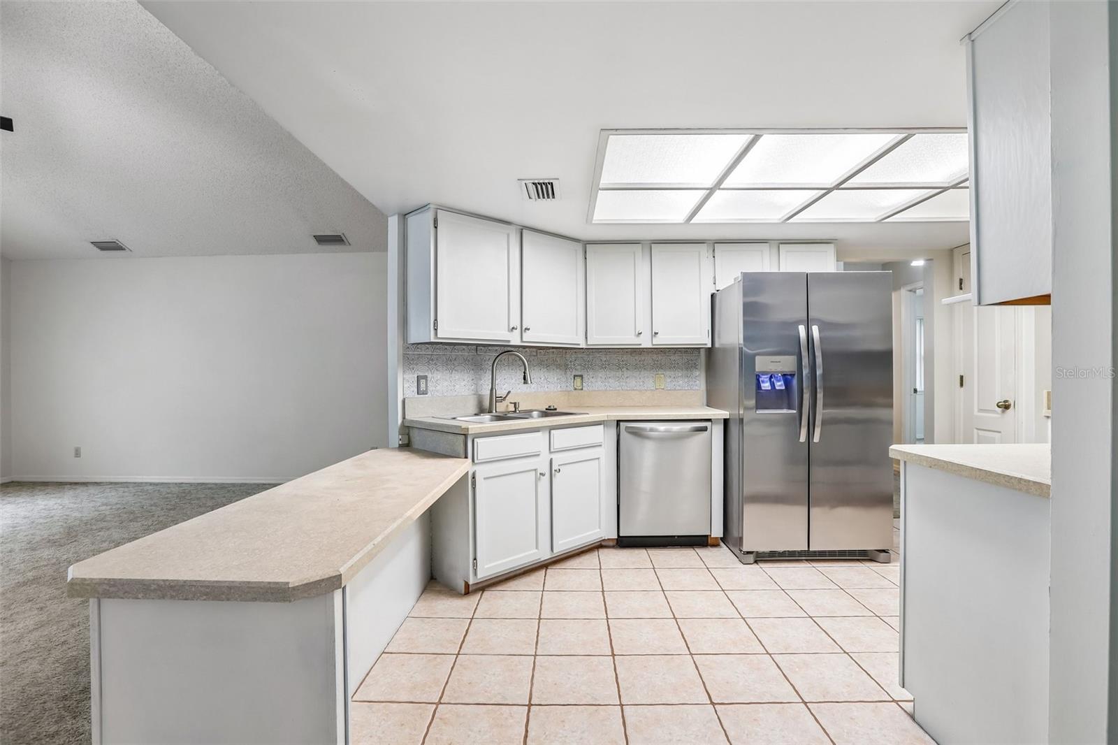 6540 FOXMOOR DR — photo 18