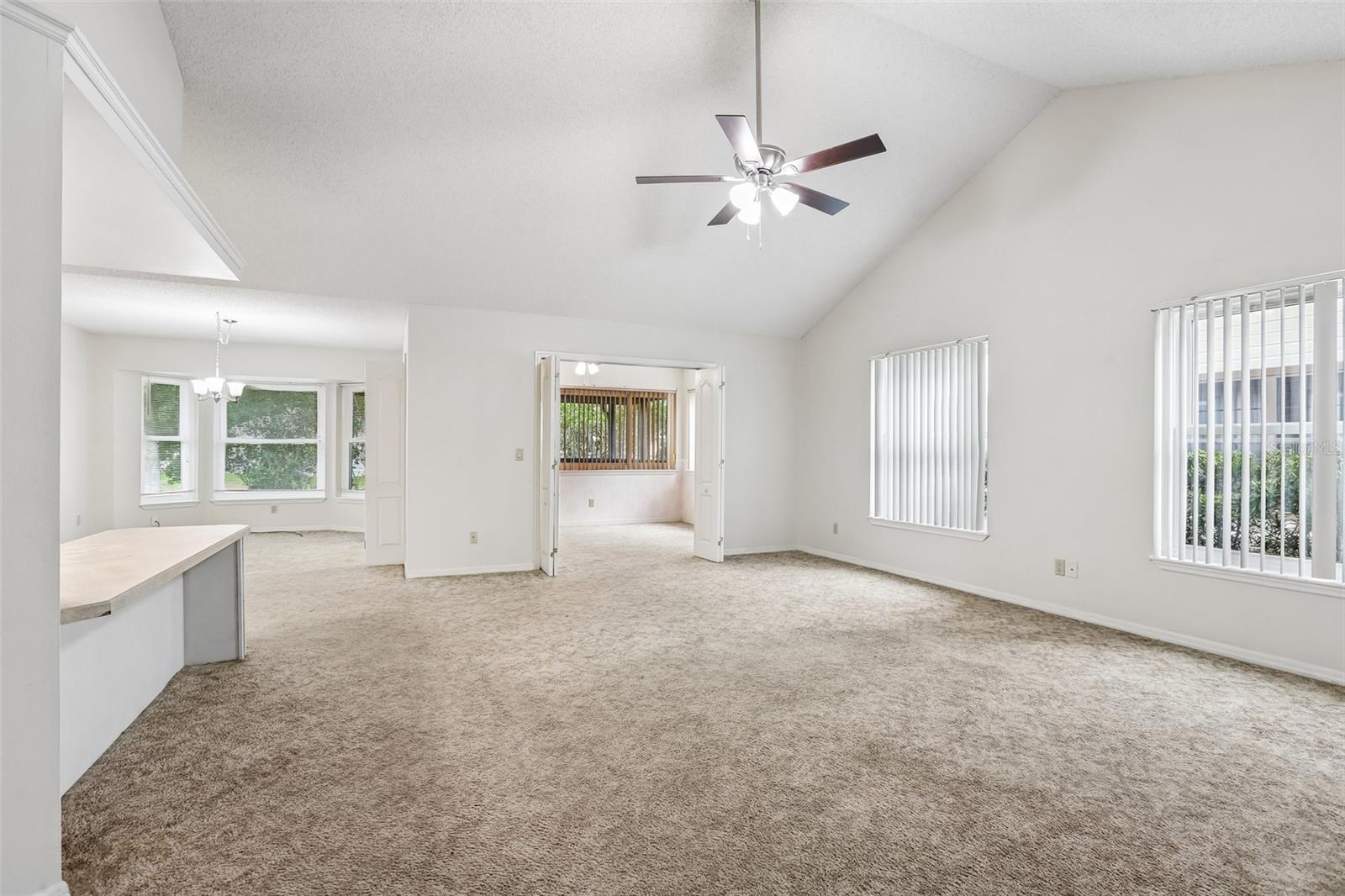 6540 FOXMOOR DR — photo 9