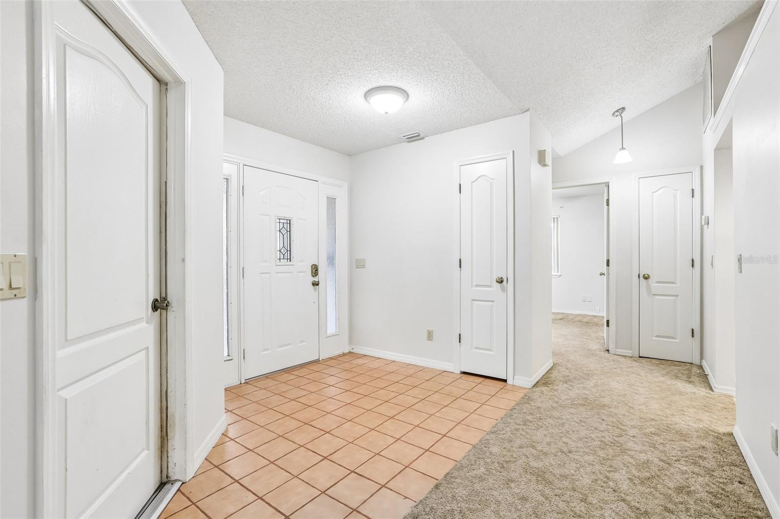 6540 FOXMOOR DR — photo 5