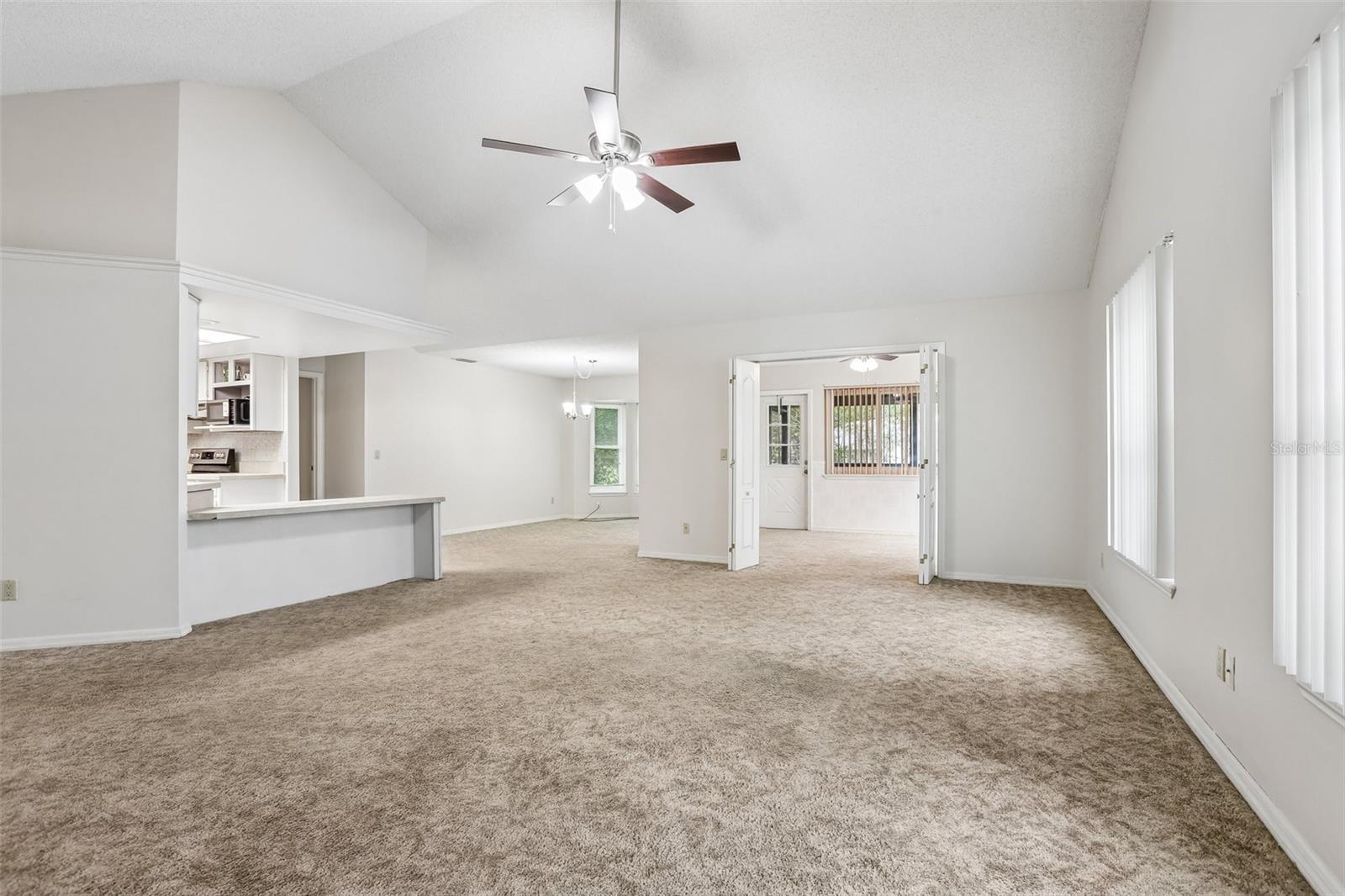 6540 FOXMOOR DR — photo 6