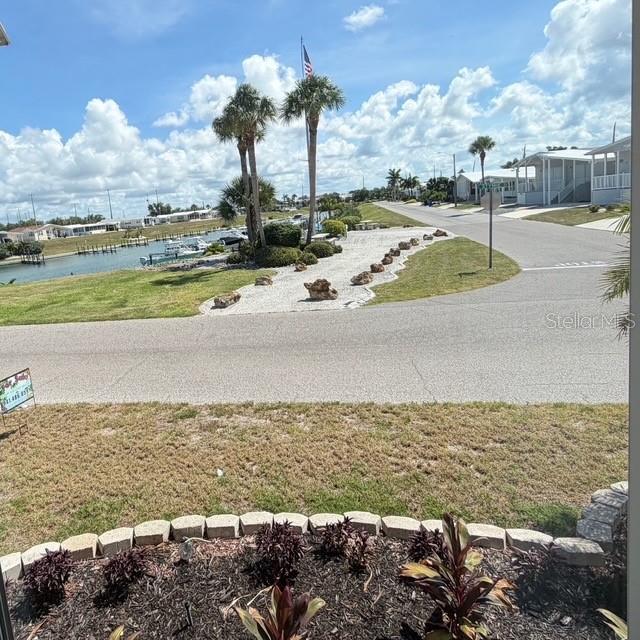 805 S WATERWAY — photo 3