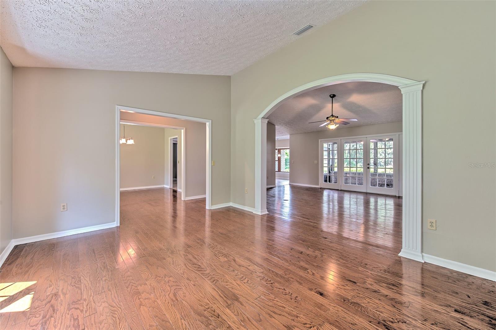 2102 WHITLOCK PL — photo 9