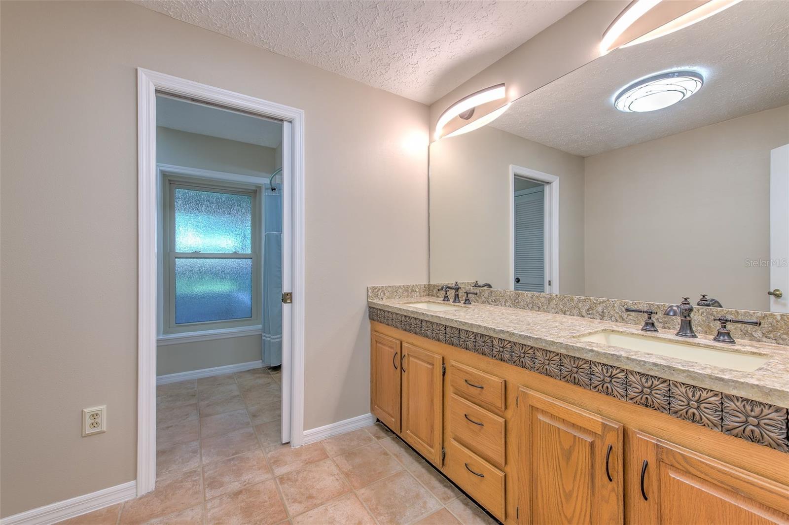 2102 WHITLOCK PL — photo 18