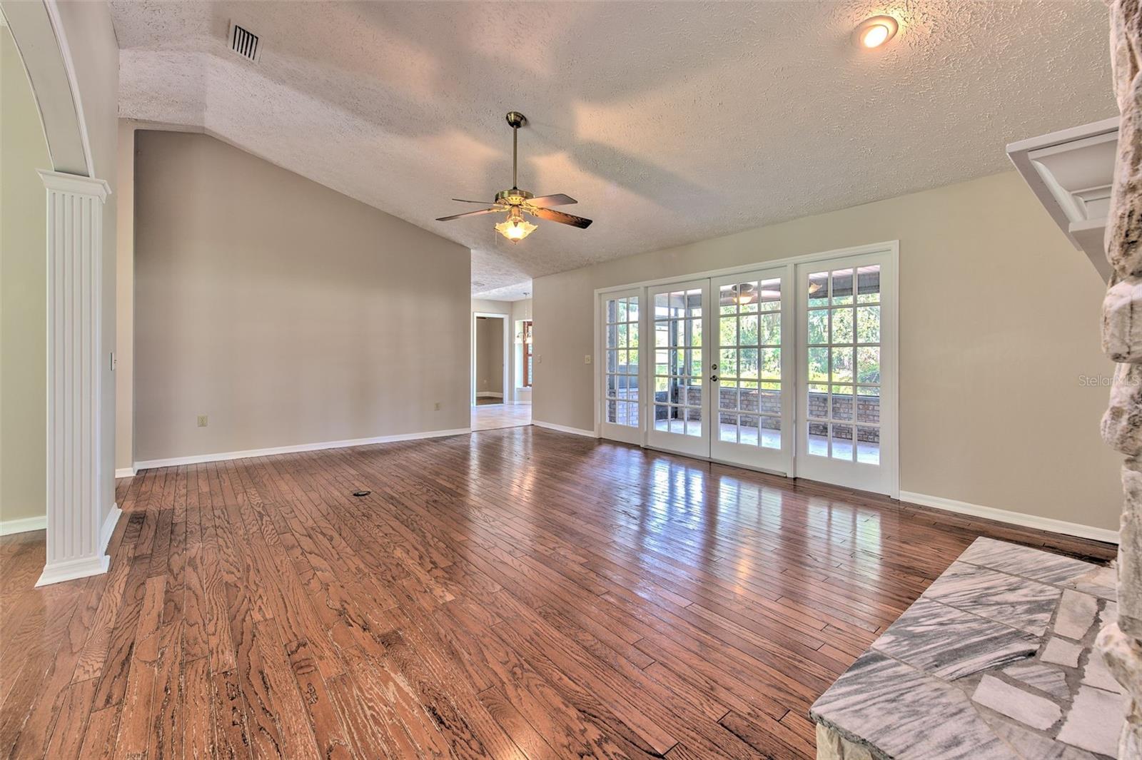 2102 WHITLOCK PL — photo 12