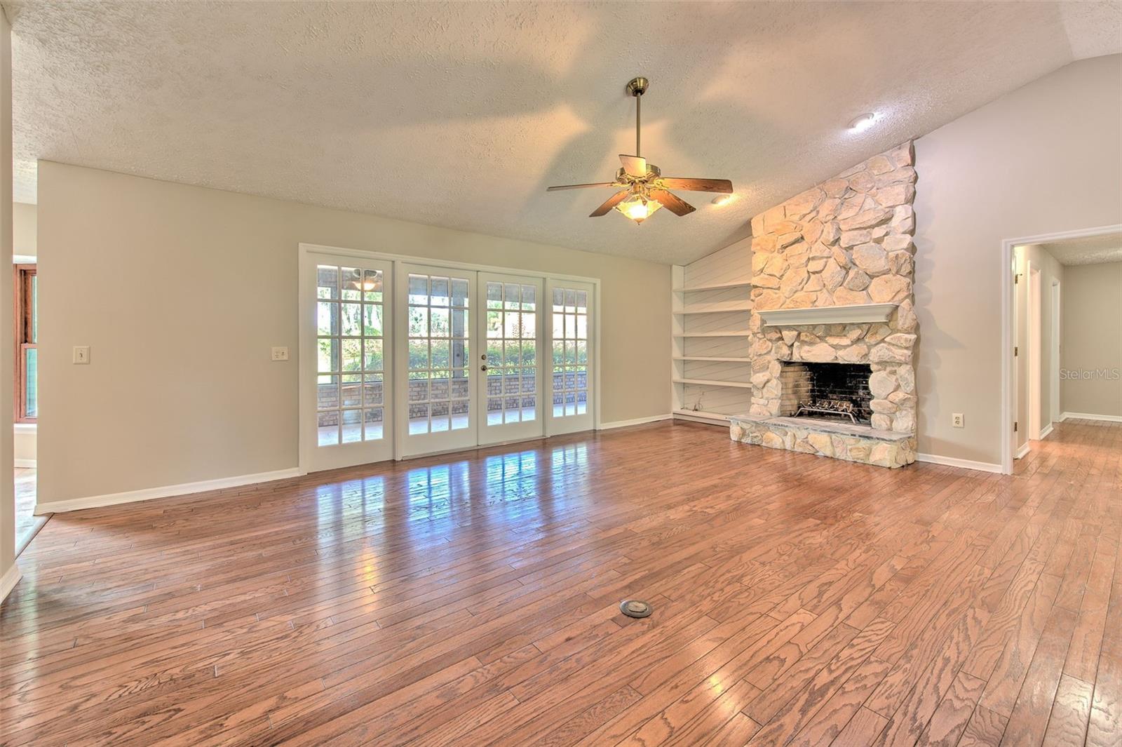 2102 WHITLOCK PL — photo 11