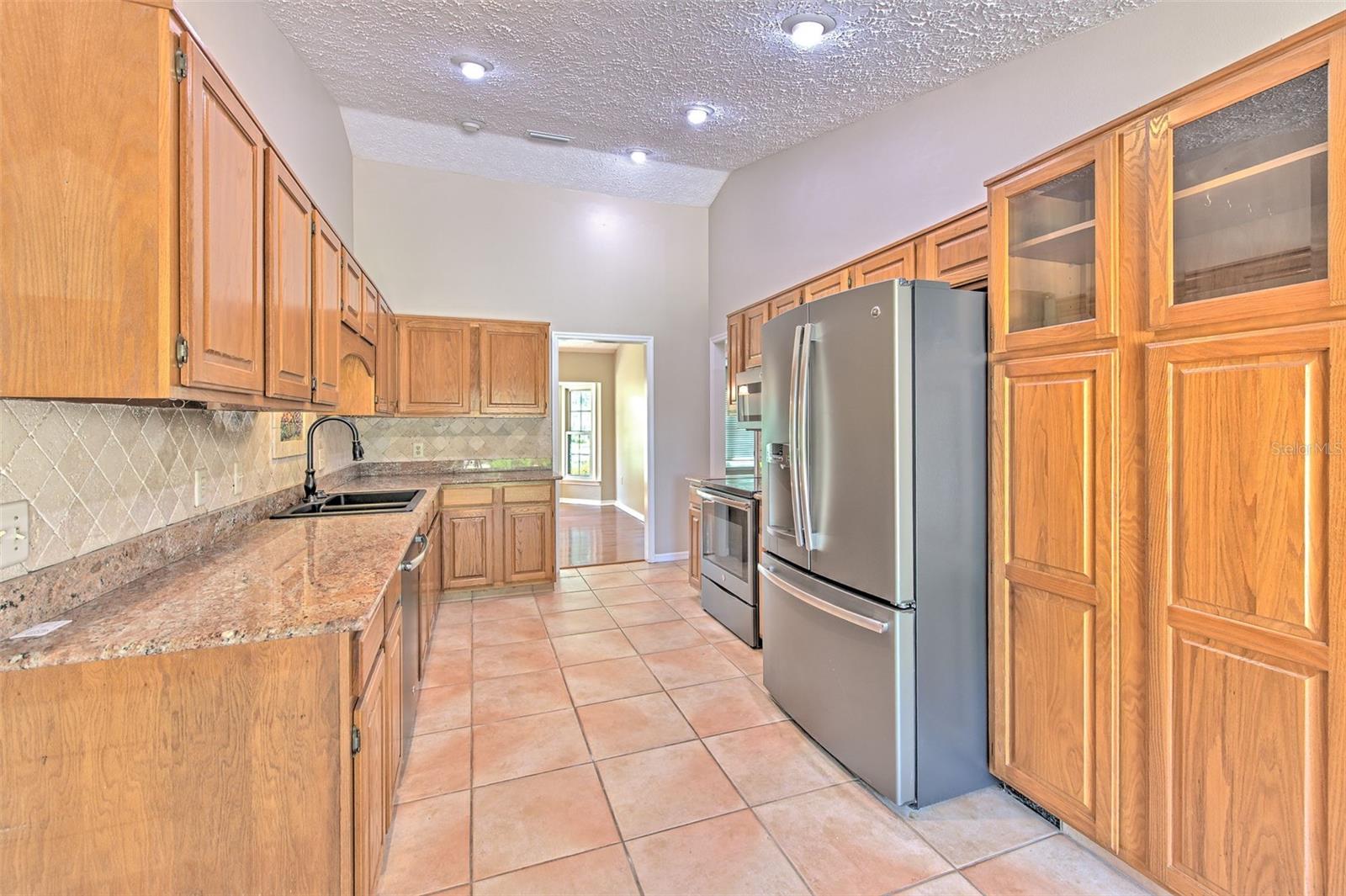 2102 WHITLOCK PL — photo 14