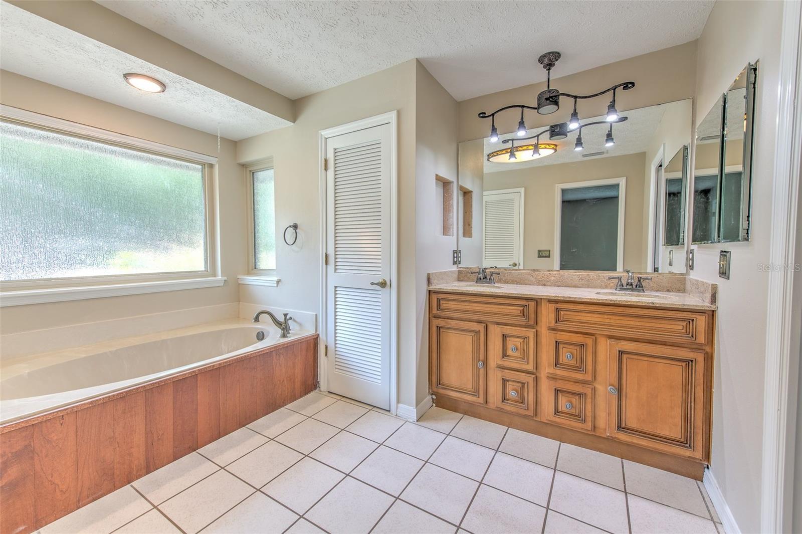 2102 WHITLOCK PL — photo 19