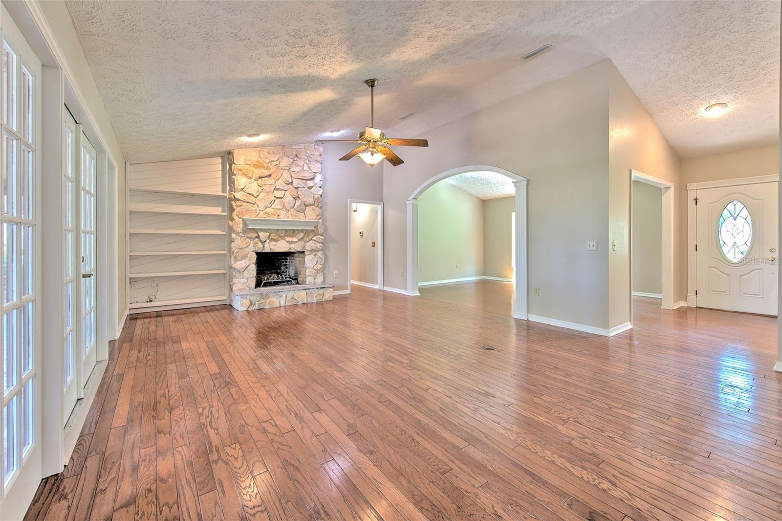 2102 WHITLOCK PL — photo 10