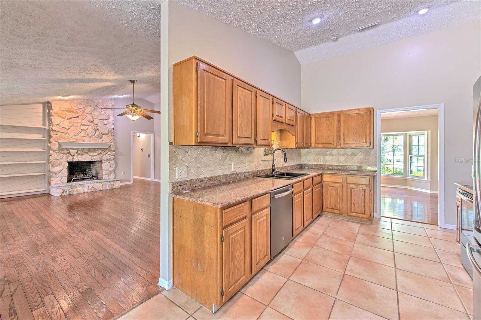 2102 WHITLOCK PL — photo 13