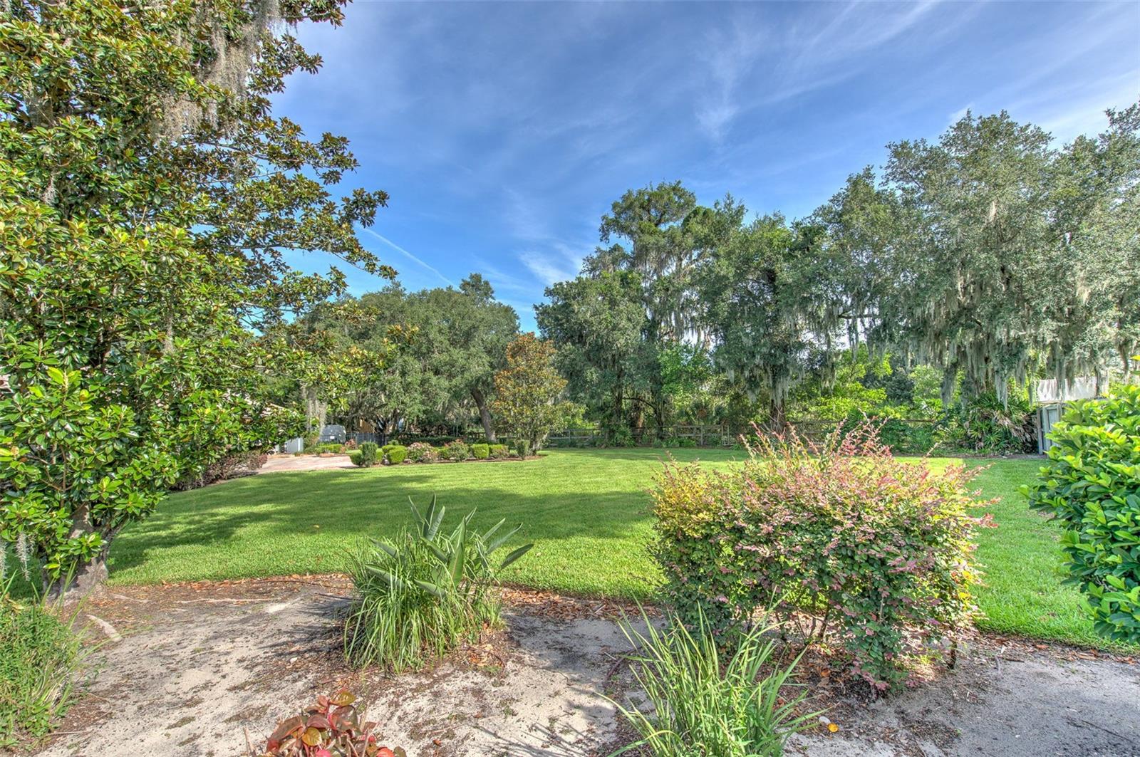 2102 WHITLOCK PL — photo 37
