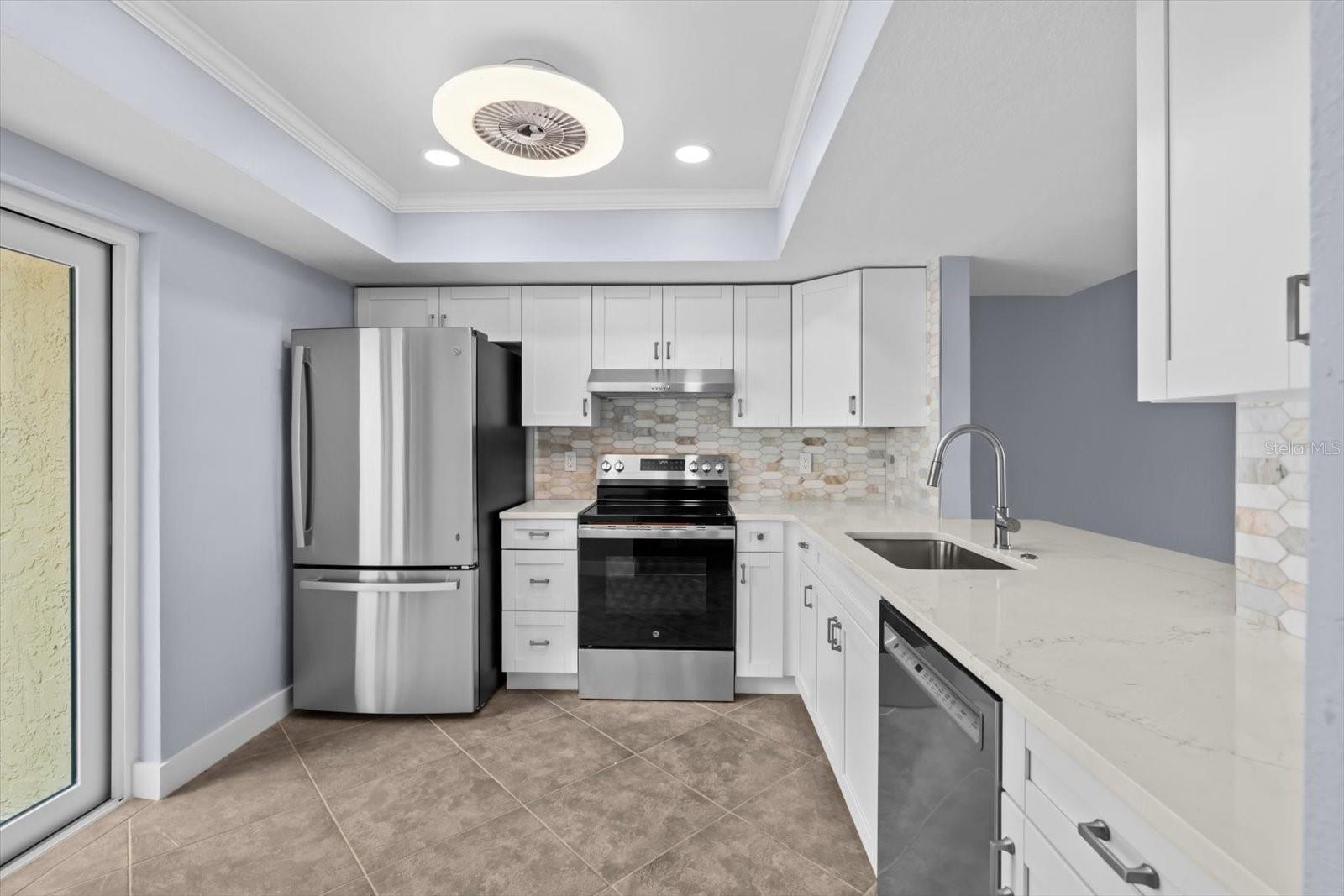 7530 SUNSHINE SKYWAY LN S #T30 — photo 7