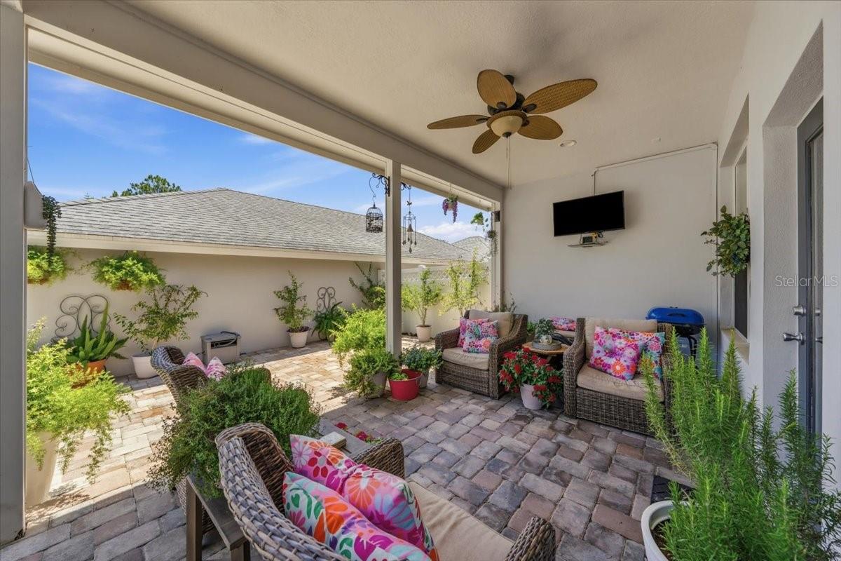 9606 ROYCE DR — photo 21