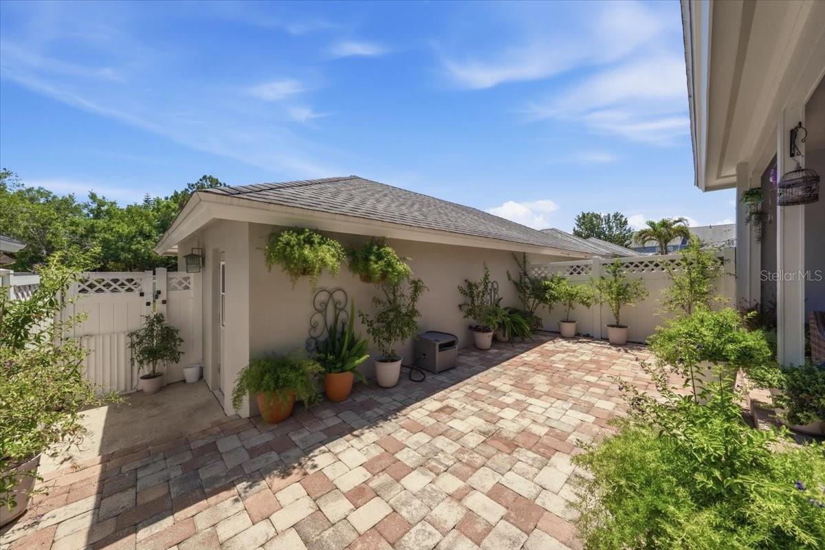 9606 ROYCE DR — photo 22