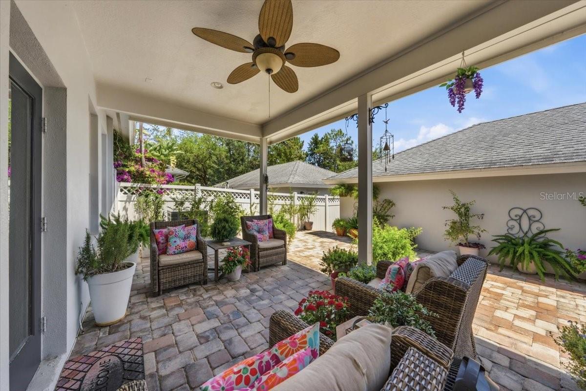 9606 ROYCE DR — photo 2