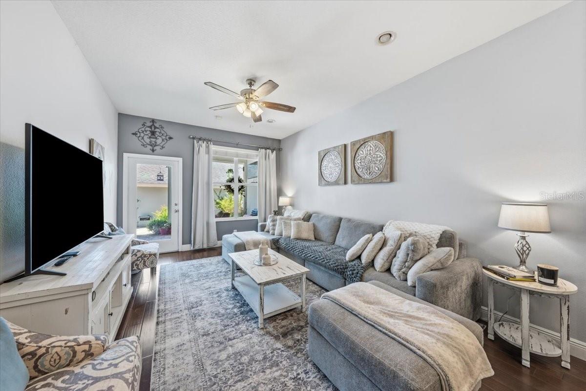 9606 ROYCE DR — photo 4