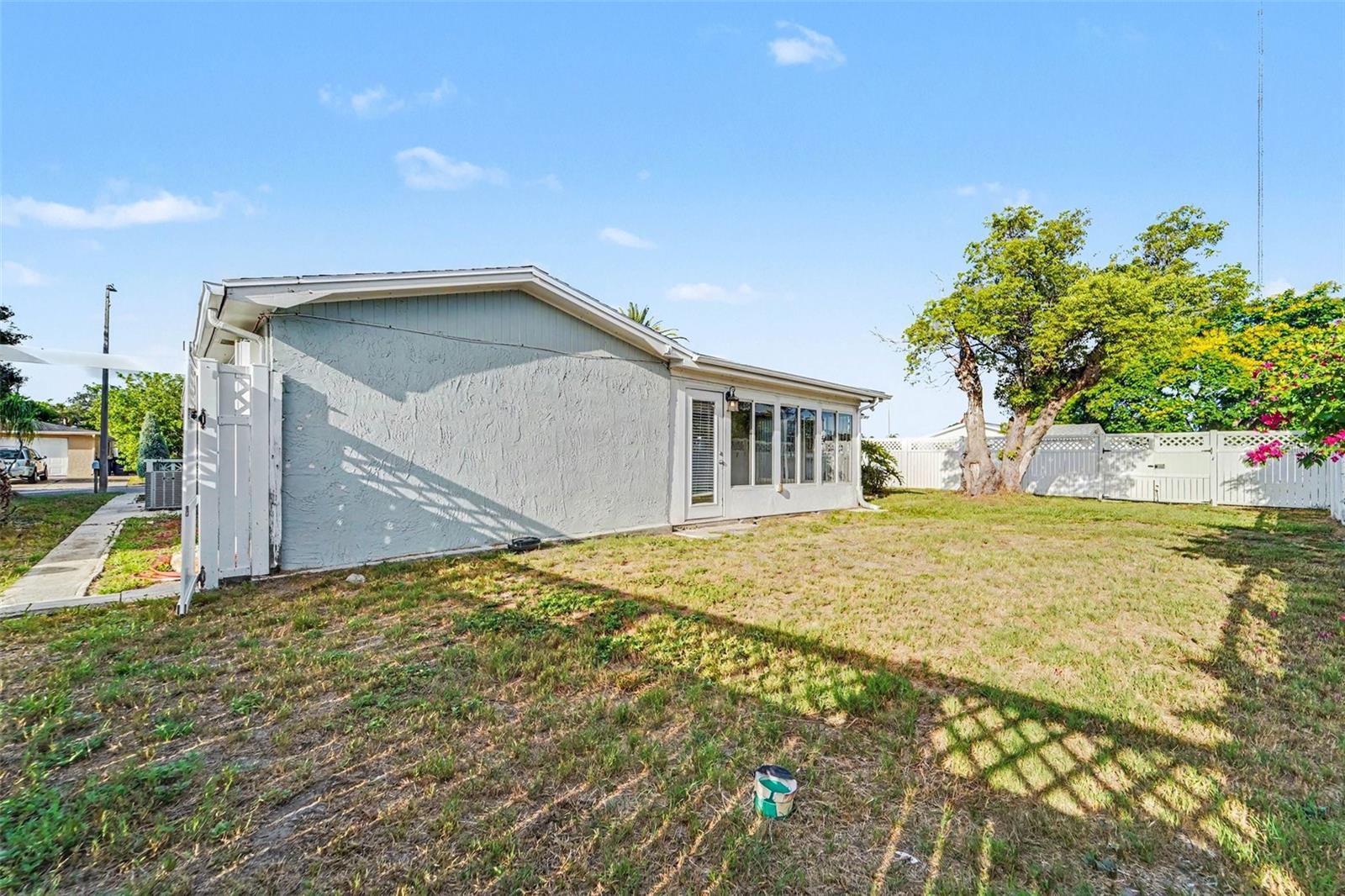 3207 SALISBURY DR — photo 19