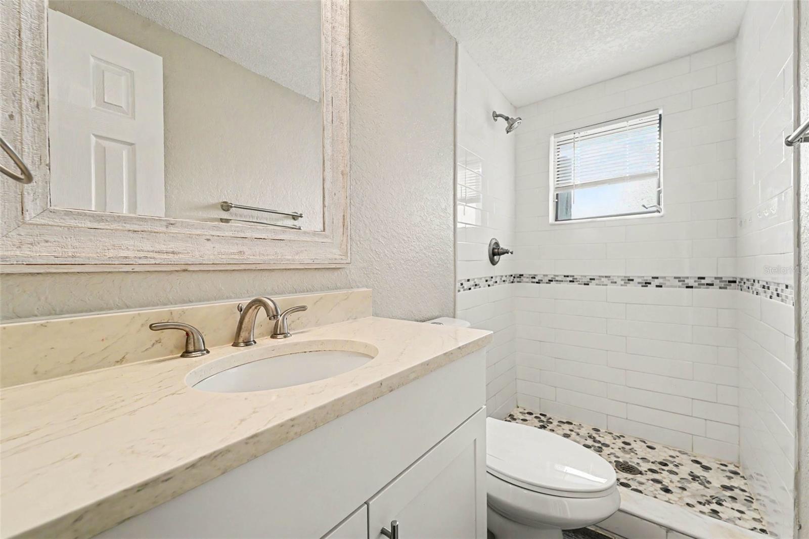 3207 SALISBURY DR — photo 16