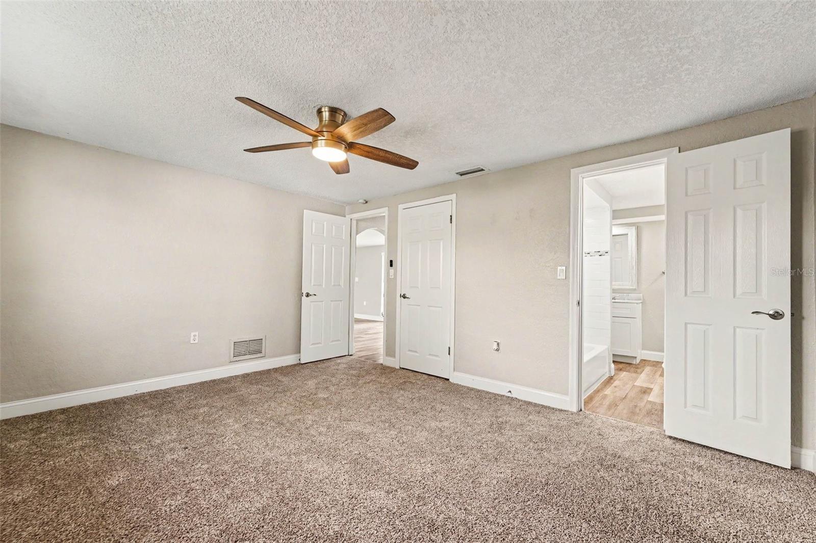 3207 SALISBURY DR — photo 9