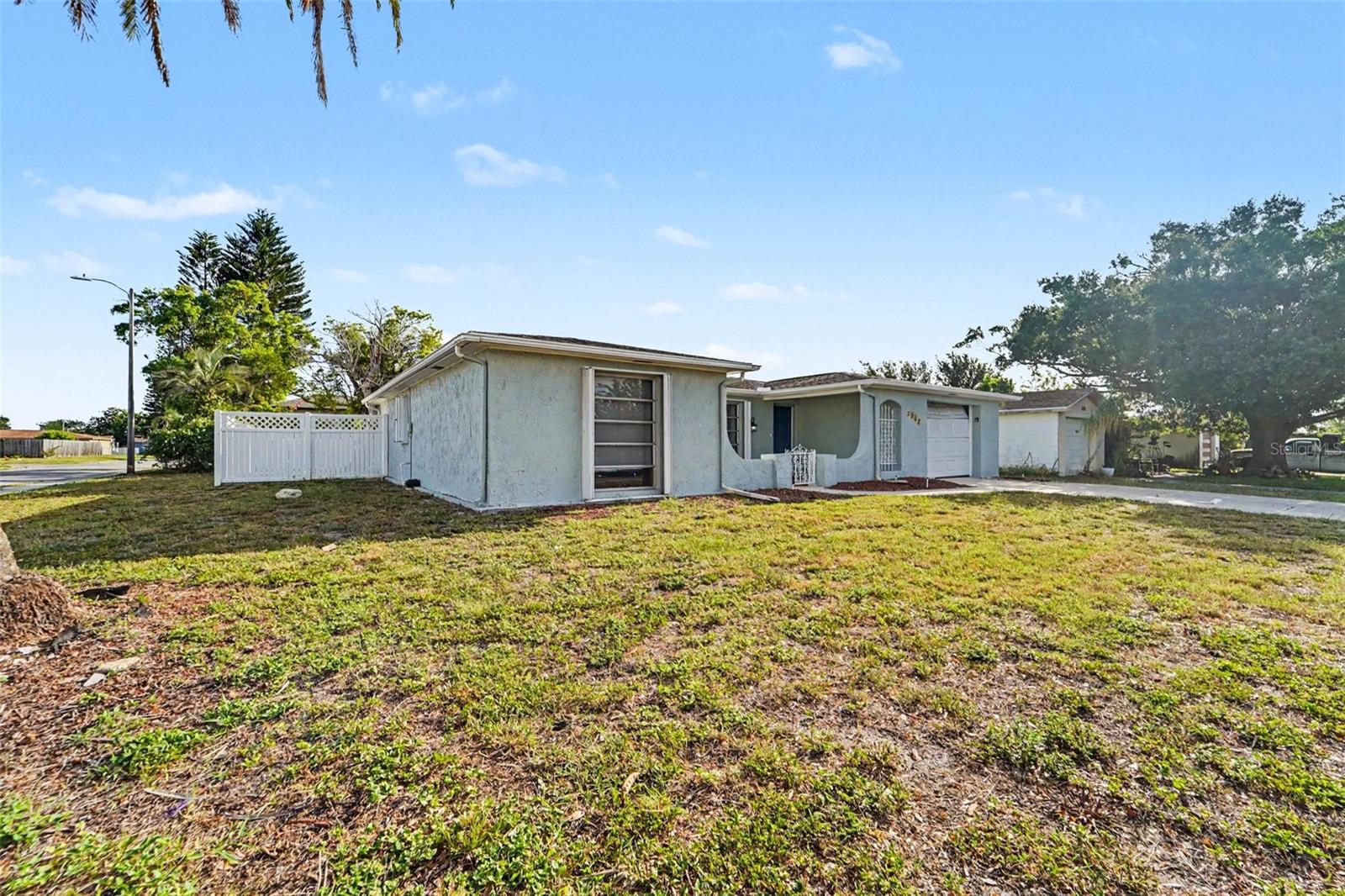 3207 SALISBURY DR — photo 17