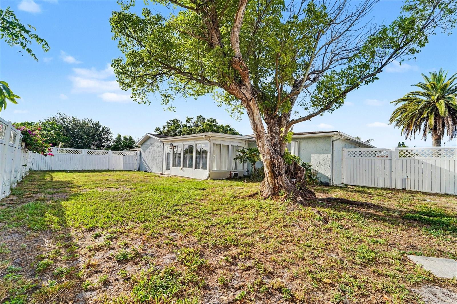 3207 SALISBURY DR — photo 18