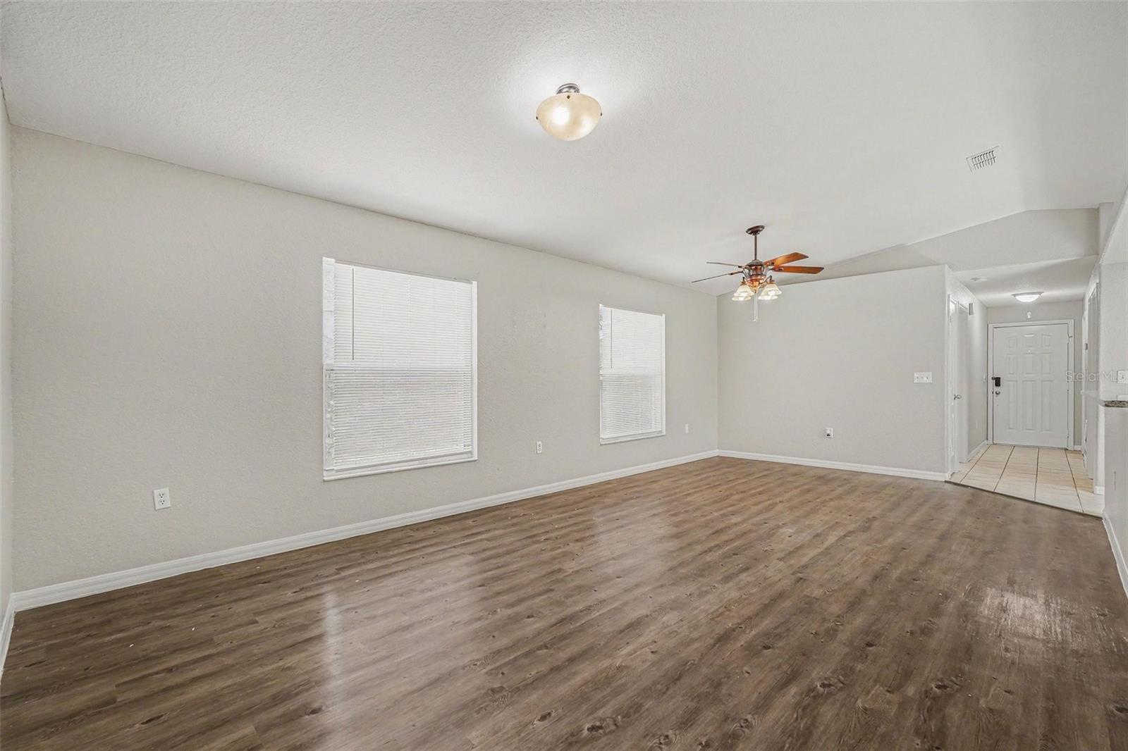 23110 DOVER DR — photo 3