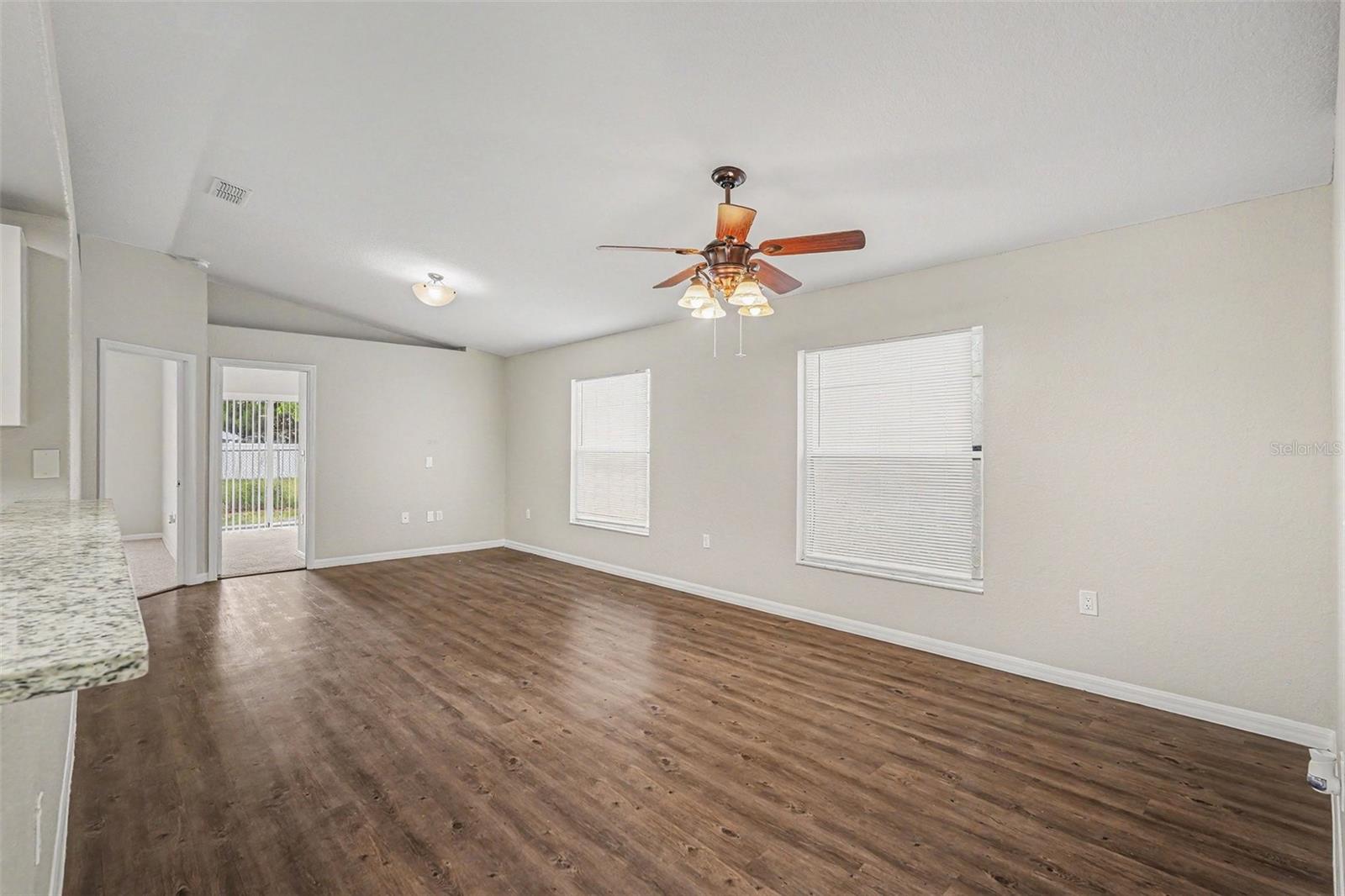 23110 DOVER DR — photo 10