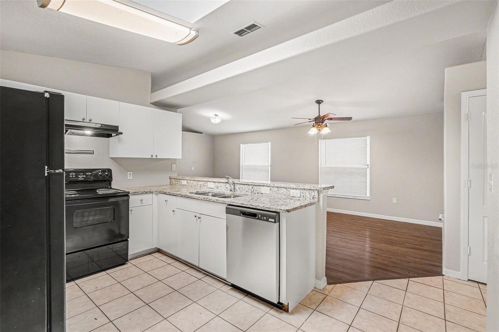 23110 DOVER DR — photo 4