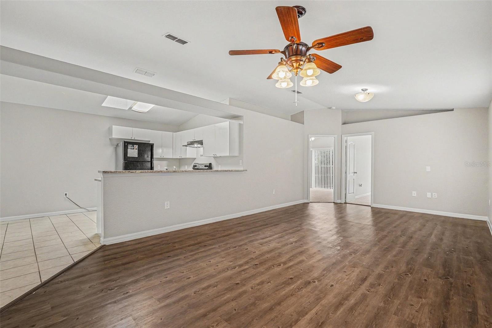 23110 DOVER DR — photo 8