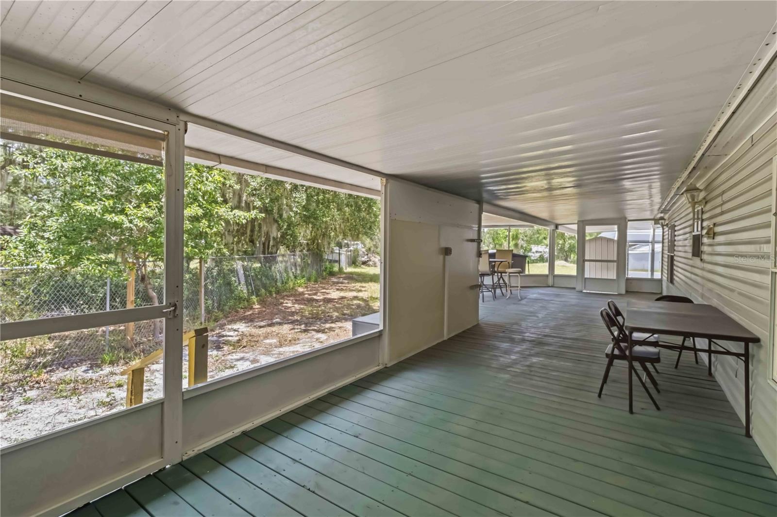 12104 WOODSIDE DR — photo 23