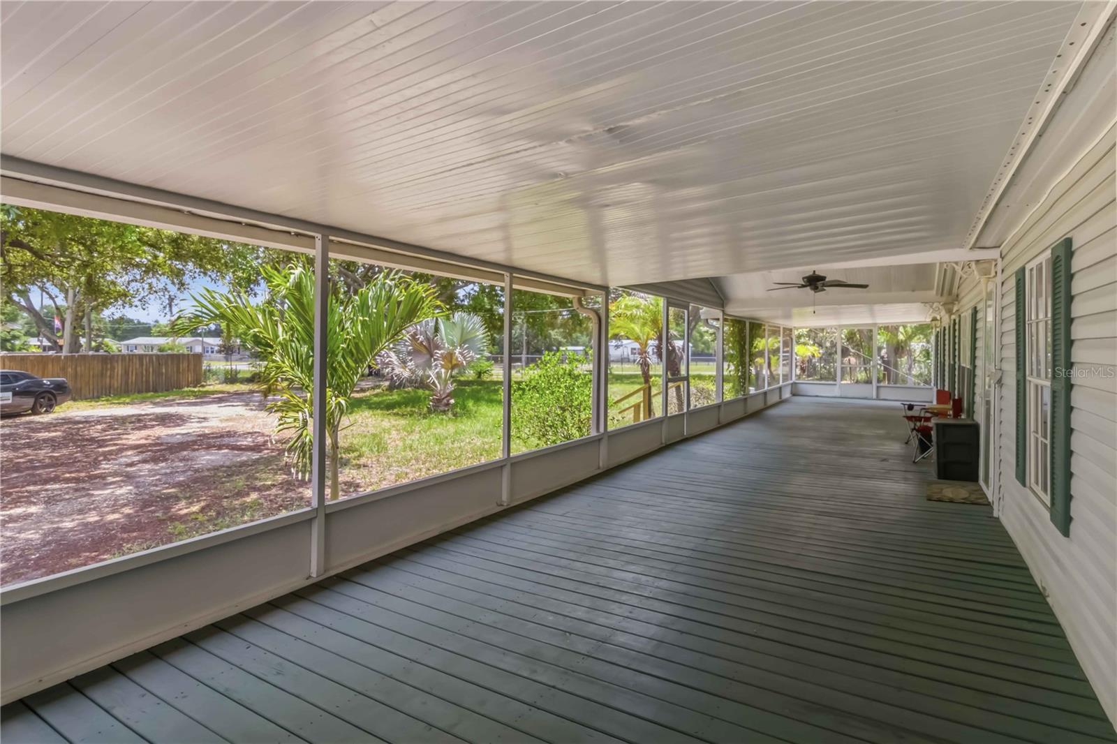 12104 WOODSIDE DR — photo 3