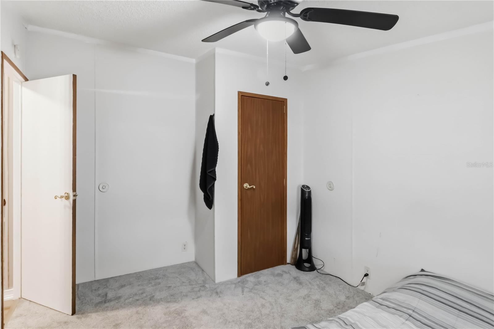 12104 WOODSIDE DR — photo 18