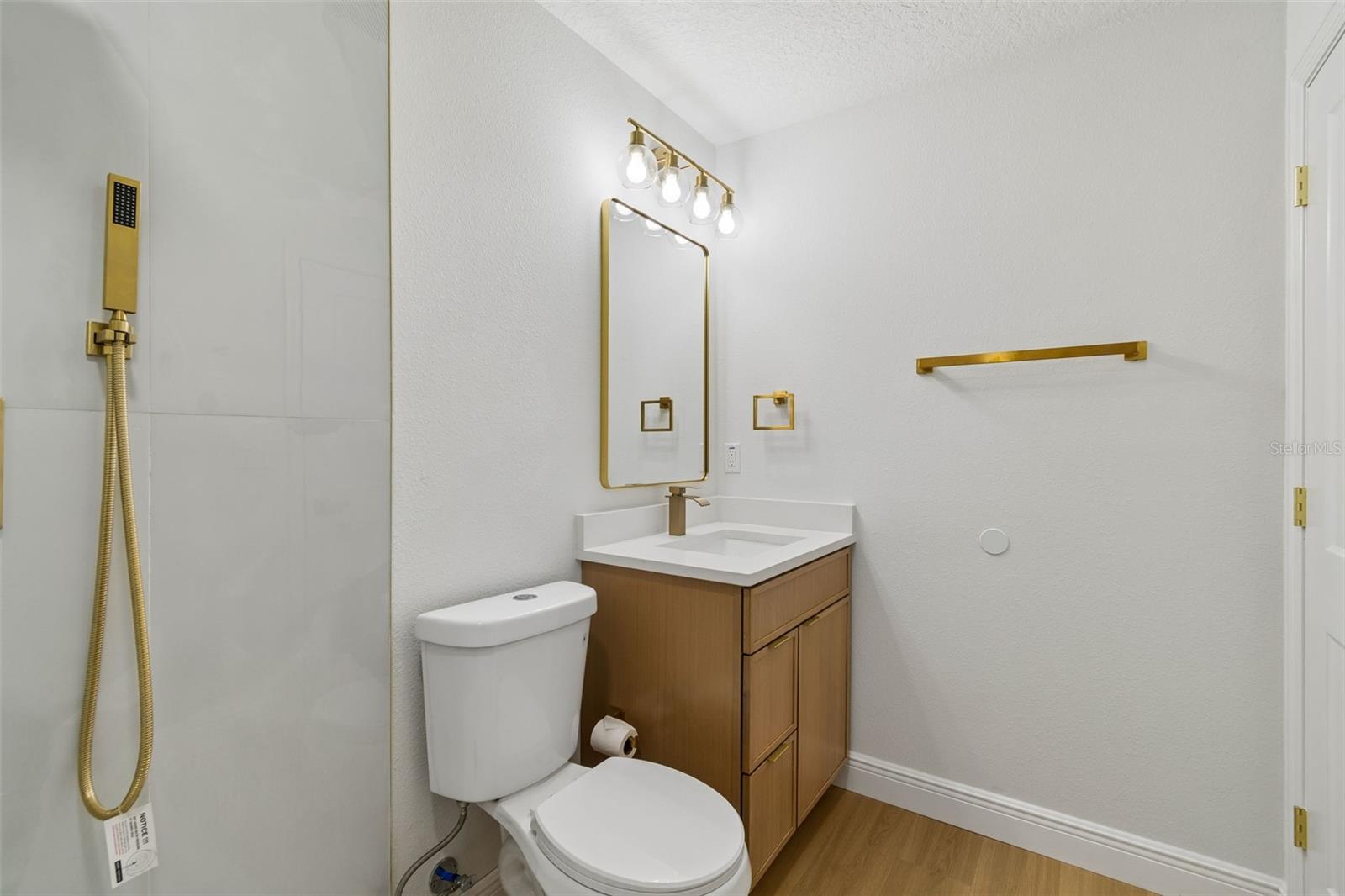 2102 W FERRIS AVE — photo 51