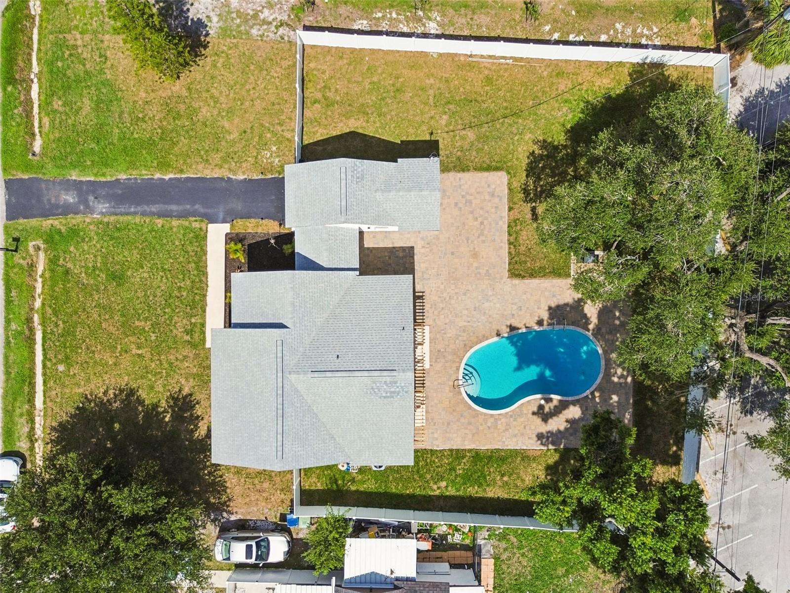 2102 W FERRIS AVE — photo 82