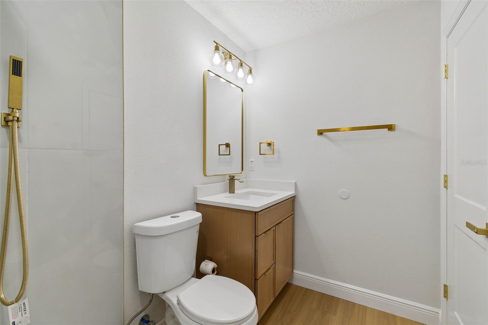 2102 W FERRIS AVE — photo 52
