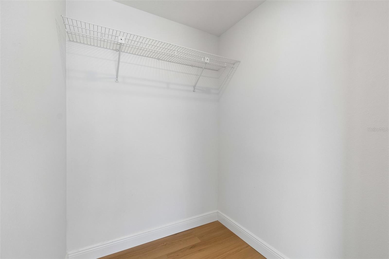 2102 W FERRIS AVE — photo 47