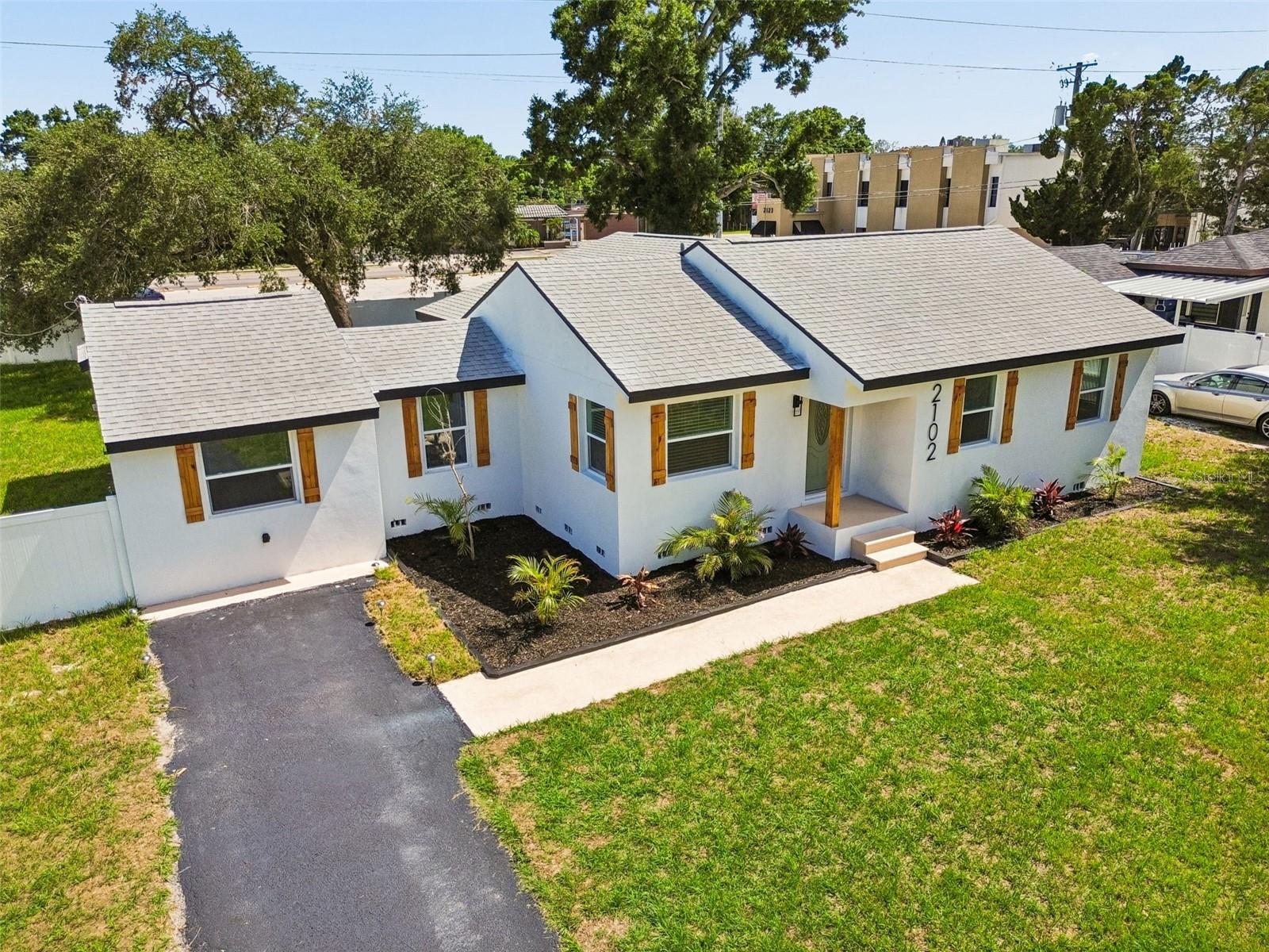 2102 W FERRIS AVE — photo 74