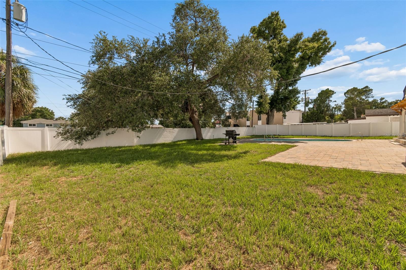 2102 W FERRIS AVE — photo 70