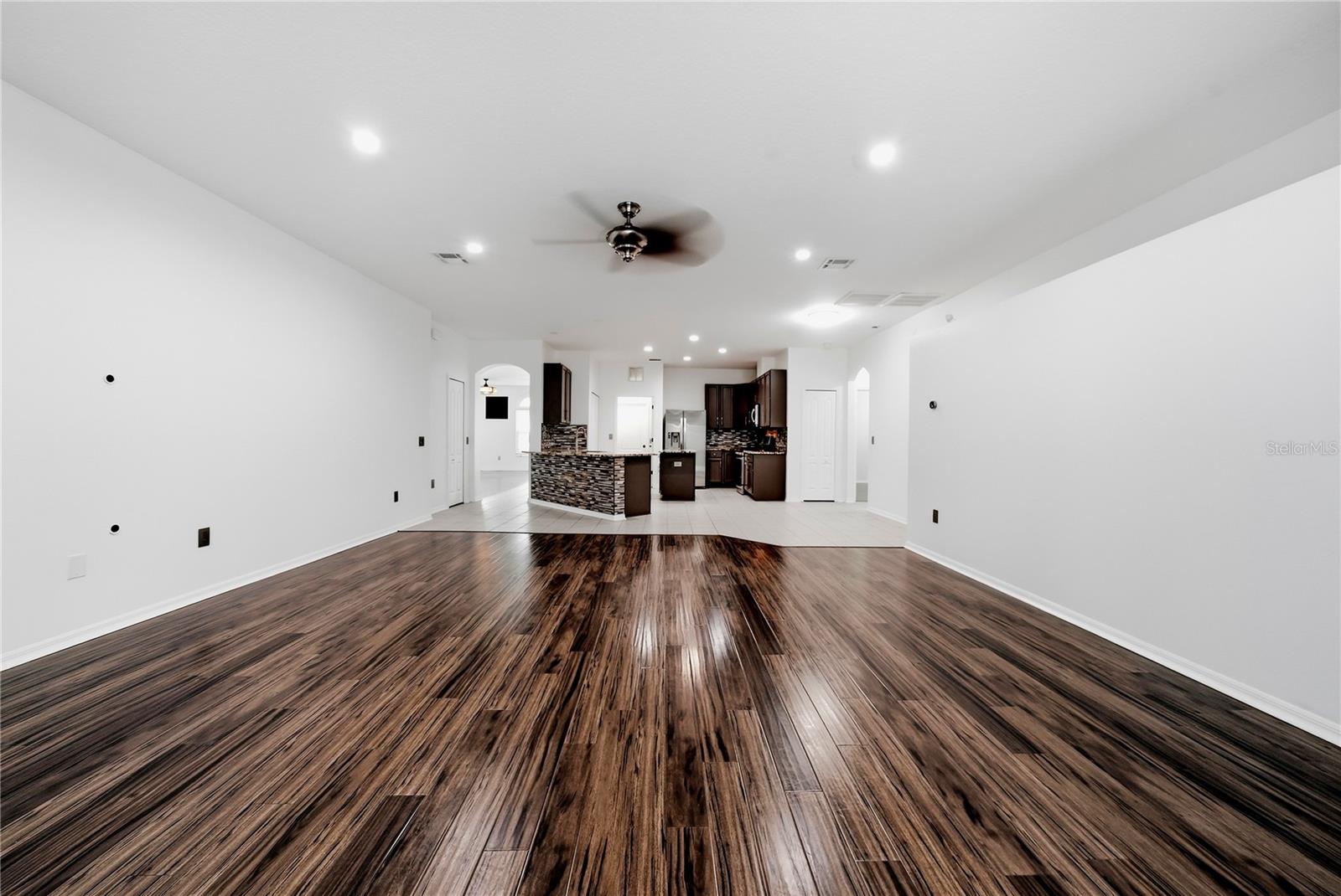 5150 VILLAGEBROOK DR — photo 8