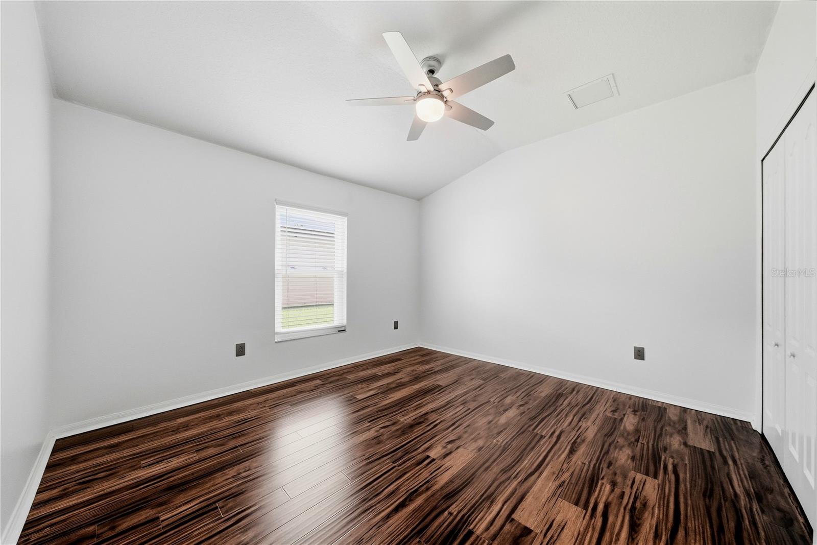 5150 VILLAGEBROOK DR — photo 12